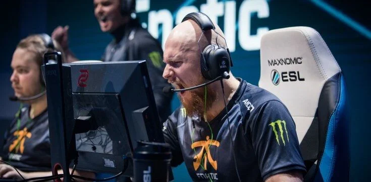 Fnatic - Team Spirit Fnatic - Team Spirit
