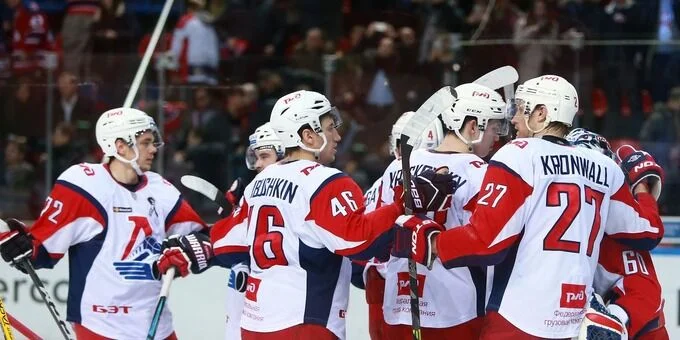 Динамо М - Локомотив