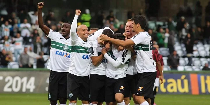 Гояс - Коритиба Гояс - Коритиба