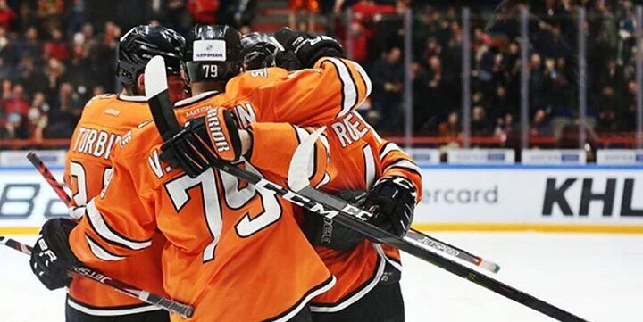 Амур - Динамо М