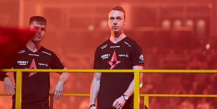 Astralis - Ninjas in Pyjamas Astralis - Ninjas in Pyjamas