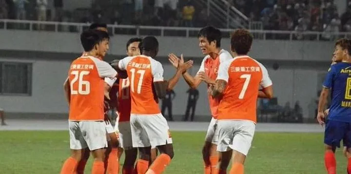 Ухань - Шанхай Порт