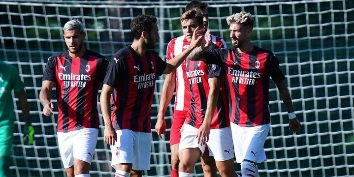 Шемрок Роверс - Милан