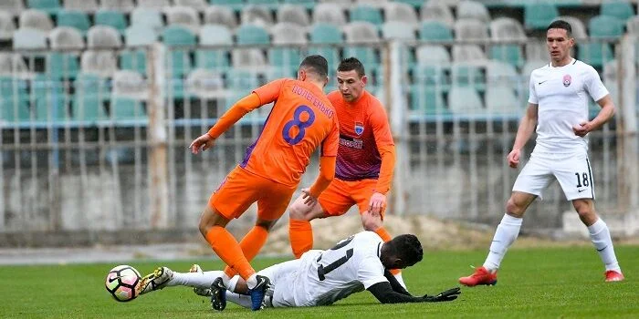 Днепр-1 - Мариуполь Днепр-1 - Мариуполь