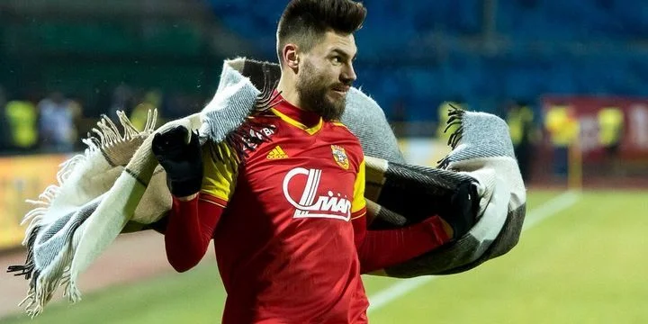 Салют - Арсенал