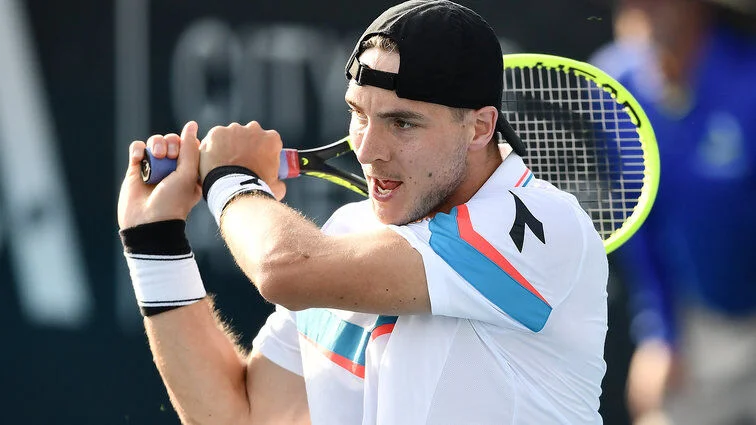 Ян-Леннард Штруфф - Фрэнсис Тиафо