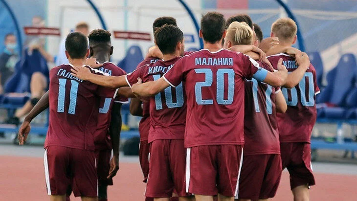 Волга Ульяновск - Велес Москва