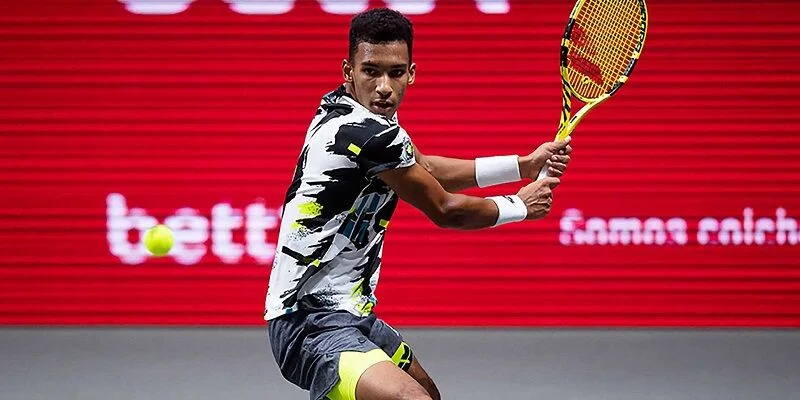 Феликс Оже-Альяссим - Роберто Баутиста