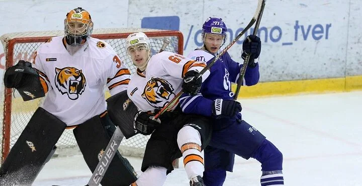 Амурские Тигры - Локо