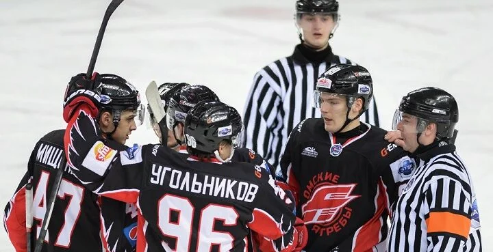 Омские Ястребы - Ладья Тольятти Омские Ястребы - Ладья Тольятти