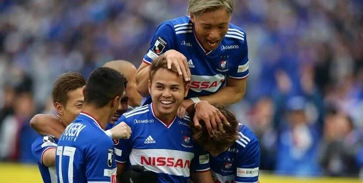 Хиросима - Йокогама Маринос