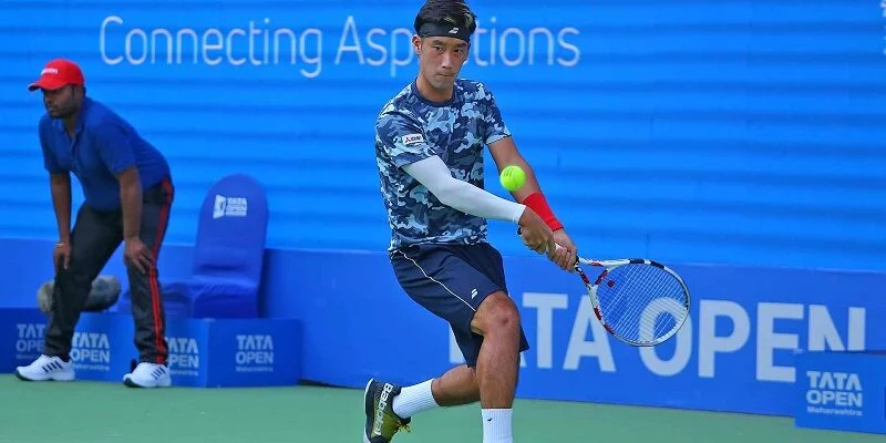 Адриан Маннарино - Юити Сугита