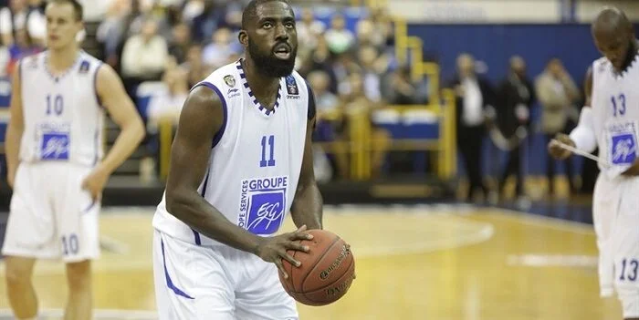 Леваллуа Метрополитан - Уникаха