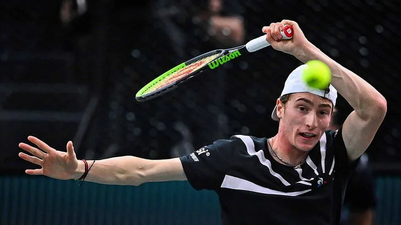 Милош Раонич - Уго Умбер