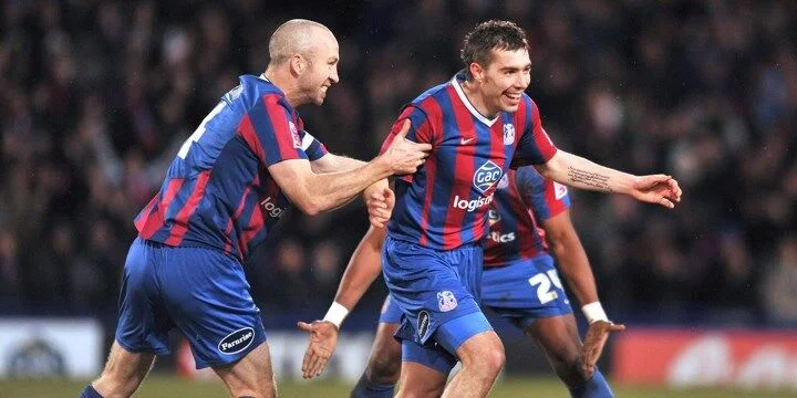 Кристал Пэлас - Лидс