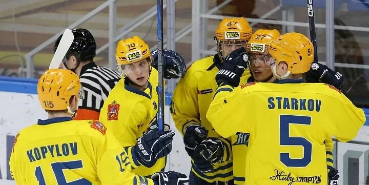 Атлант - Красная Армия