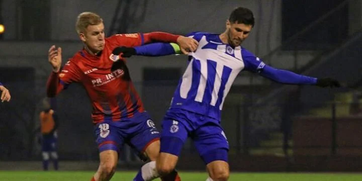 Аделаида Кометс - Кэмпбеллтаун Сити