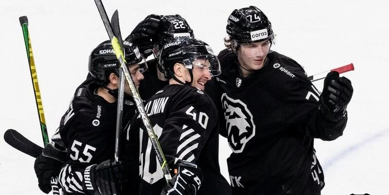 Нефтехимик - Трактор Нефтехимик - Трактор