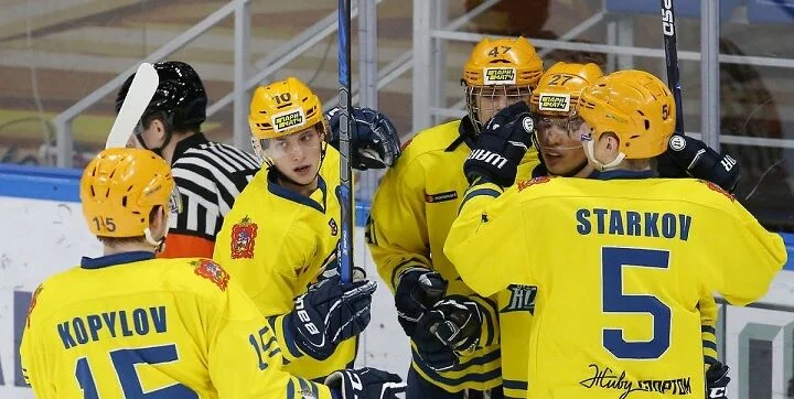 Сахалинские Акулы - Атлант Сахалинские Акулы - Атлант