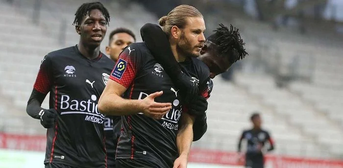 Ним - Ницца Ним - Ницца