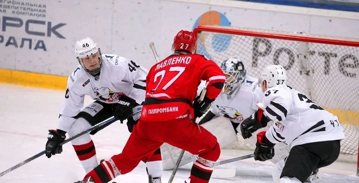 Белые Медведи - Кузнецкие Медведи Белые Медведи - Кузнецкие Медведи