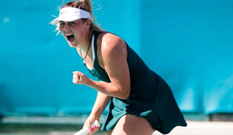 Марта Костюк - Сара Соррибес-Тормо