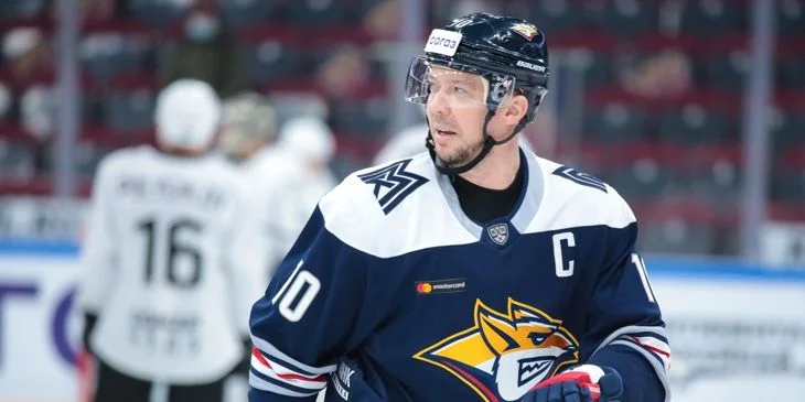 Металлург Мг - Локомотив