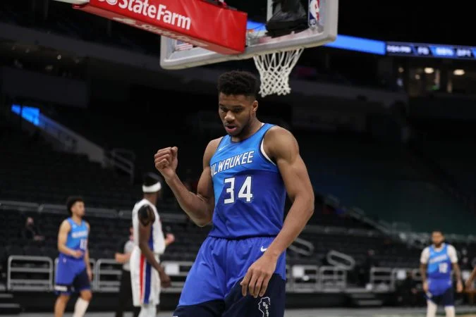 Милуоки - Лейкерс