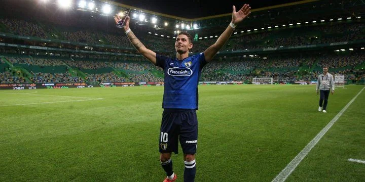 Фамаликан - Витория Гимарайнш