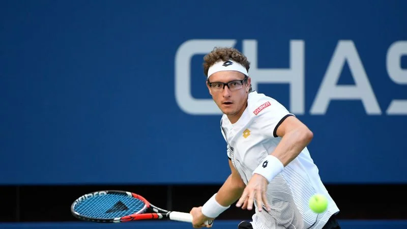 Лукаш Лацко - Денис Истомин