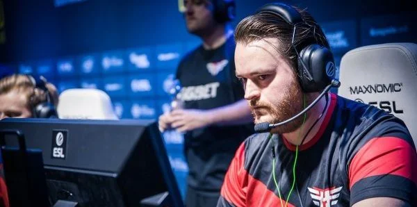 Team Dignitas - Team GamerLegion