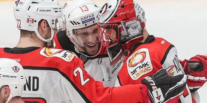 Автомобилист - Нефтехимик