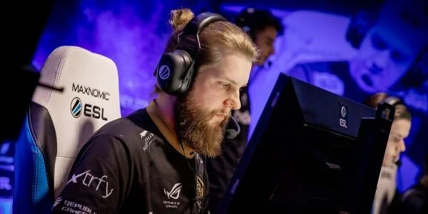 Team Dignitas - Sprout Team Dignitas - Sprout