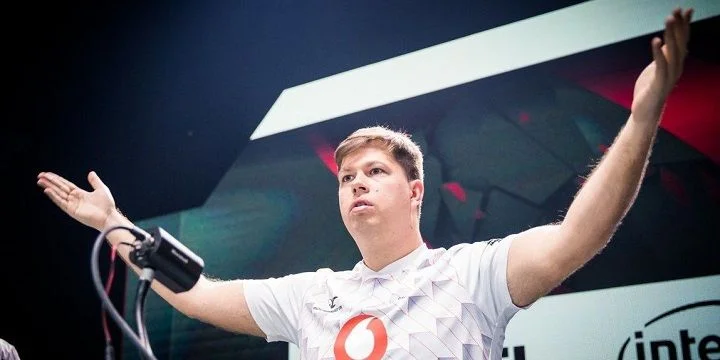 Renegades - MOUZ Renegades - MOUZ