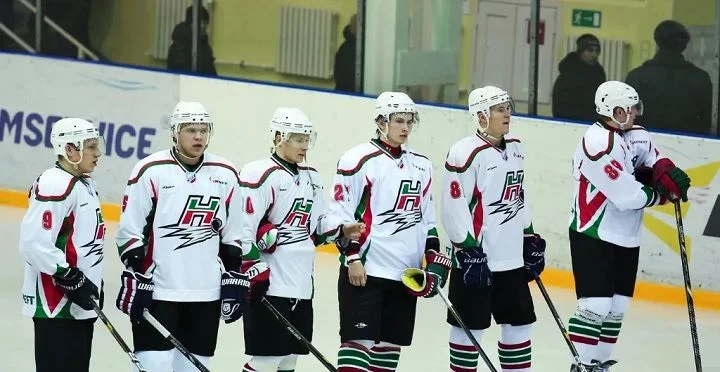 Нефтяник Ал - Горняк Нефтяник Ал - Горняк