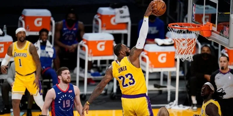 Лейкерс - Бруклин Нетс