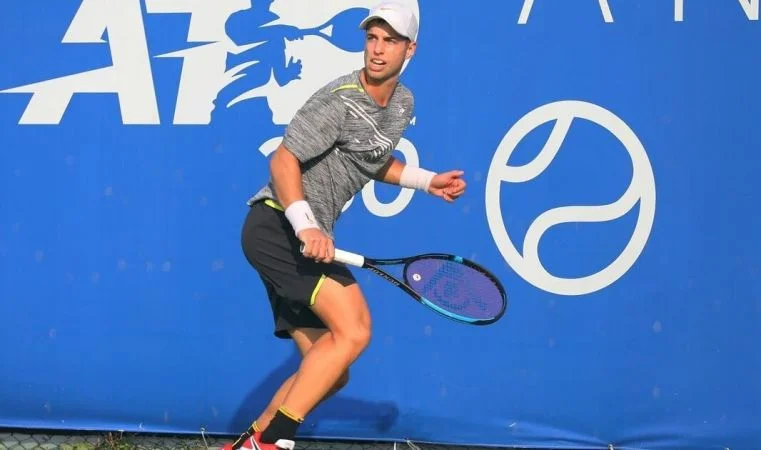 Адриан Андреев - Алексей Попырин