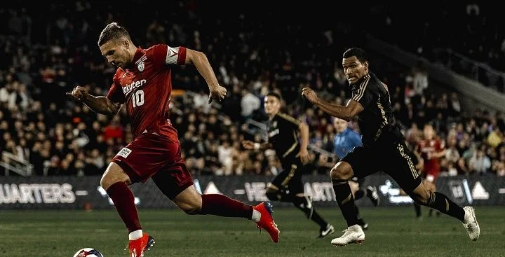 Кобе - Гамба Осака