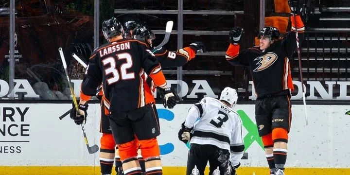 Анахайм - Лос-Анджелес Анахайм - Лос-Анджелес