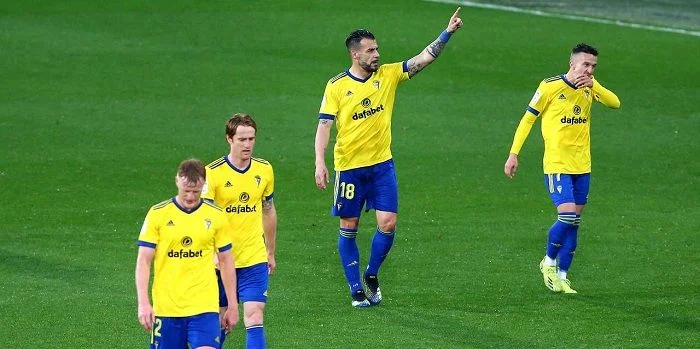 Алавес - Кадис