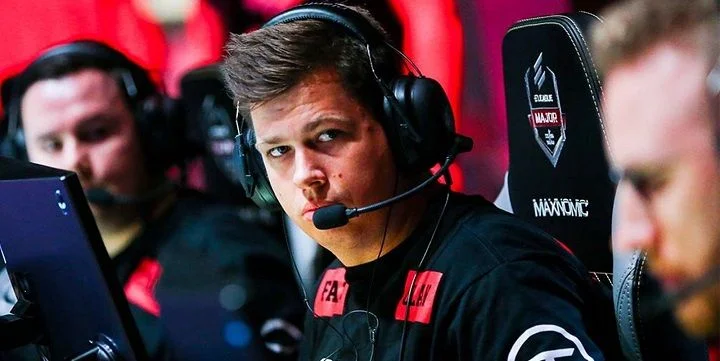 MOUZ - FaZe Clan MOUZ - FaZe Clan