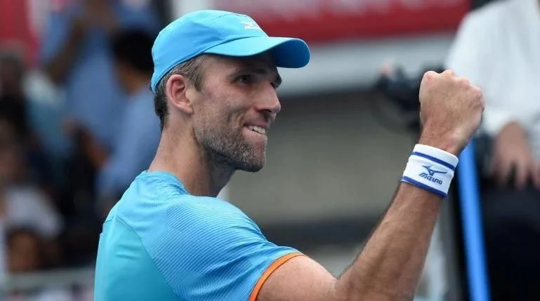 Маккензи Макдональд - Иво Карлович