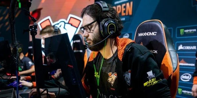 Virtus.pro - Evil Geniuses Virtus.pro - Evil Geniuses