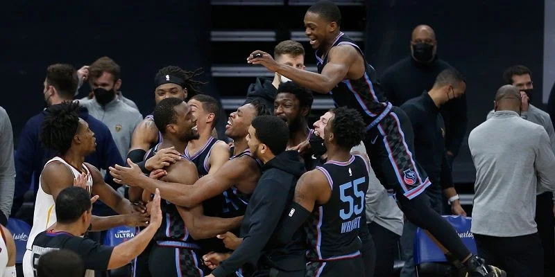 Сакраменто - Милуоки