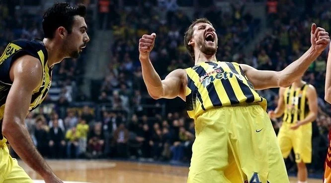 Фенербахче - Реал М