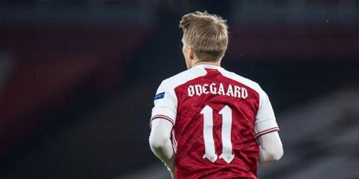 Арсенал - Славия Прага