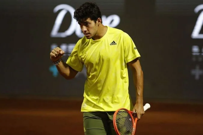 Феликс Оже-Альяссим - Крис Гарин