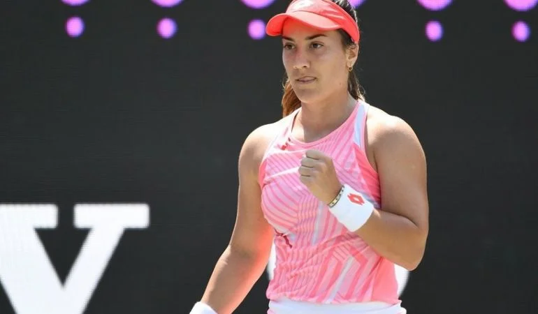 Данка Ковинич - Виктория Томова