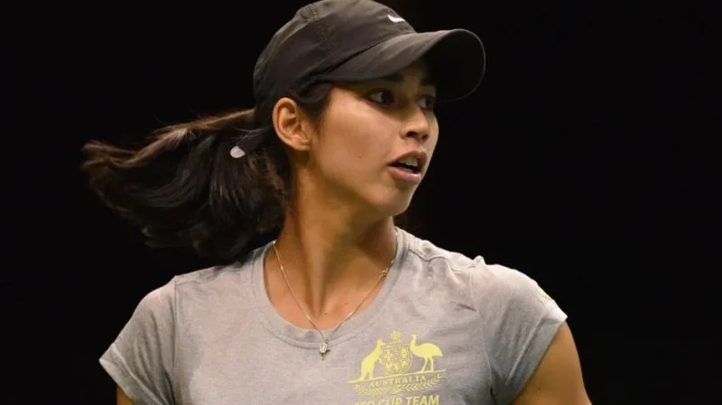 Мэдисон Бренгл - Астра Шарма