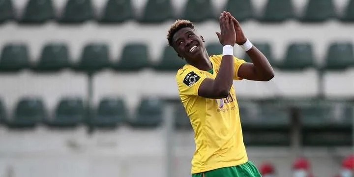 Пасуш де Феррейра - Фаренсе Пасуш де Феррейра - Фаренсе